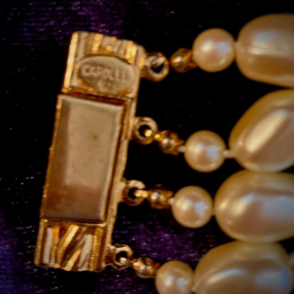 Vintage Carolee Pearl Four Strand Cream Colored Bracelet - Picture 3 of 8
